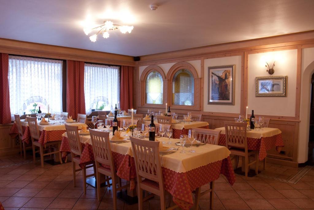 Hotel Al Prato Fiera Di Primiero Exterior photo